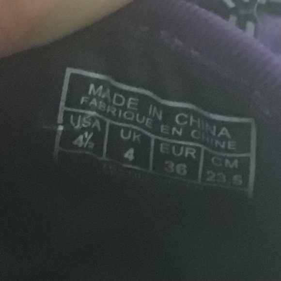 Ralph Lauren Skull and Bones Purple Flats/Slippers - Picture 10 of 10